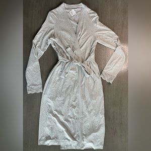 NWT A Pea In The Pod Robe Light Grey White Polka Dots